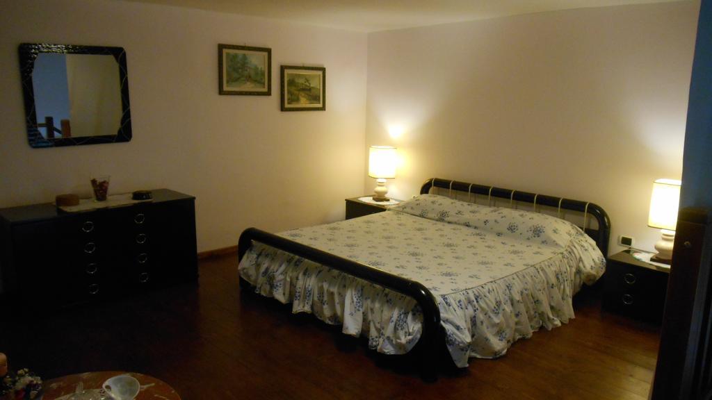 Casa Sannazzaro Διαμέρισμα Νάπολη Δωμάτιο φωτογραφία