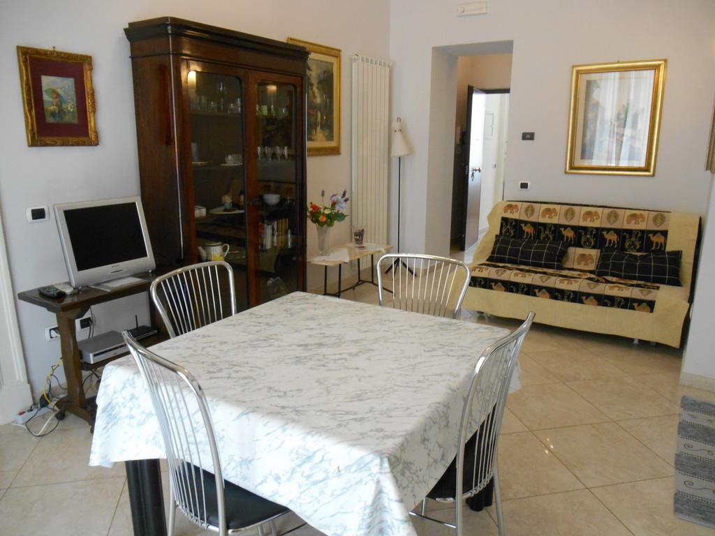 Casa Sannazzaro Διαμέρισμα Νάπολη Δωμάτιο φωτογραφία